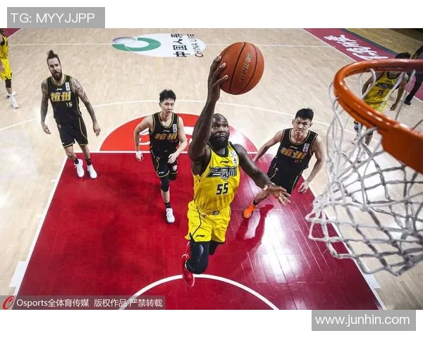 鹈鹕与雷霆激战正酣1月25日精彩对决回顾与分析